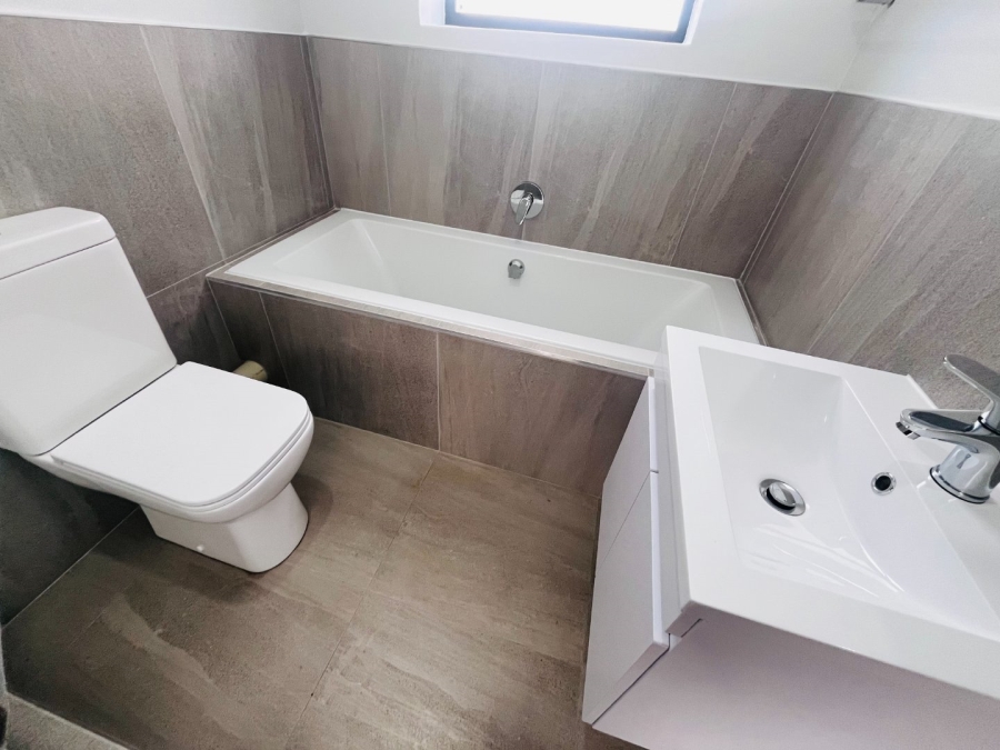 2 Bedroom Property for Sale in Table View Western Cape